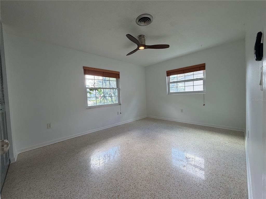 504 Adirondack Avenue - Photo 4