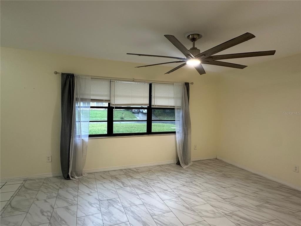 1786 Giles Street - Photo 3
