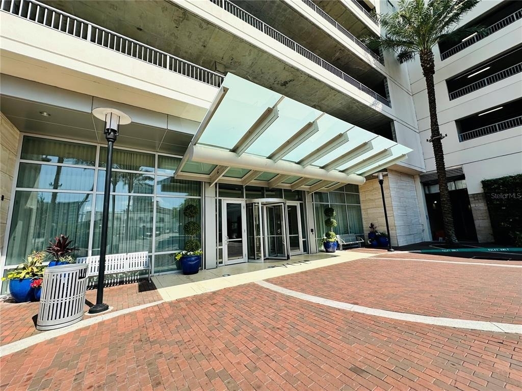 150 E Robinson Street - Photo 32