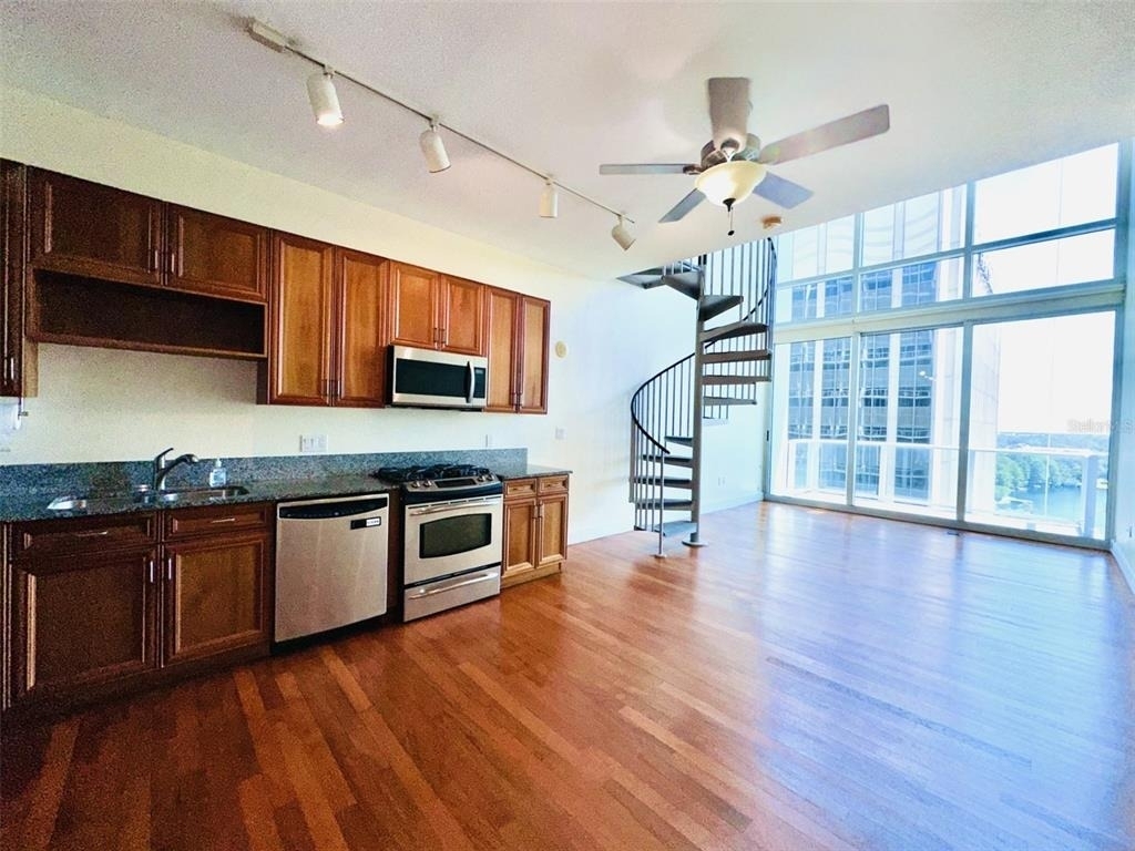 150 E Robinson Street - Photo 1