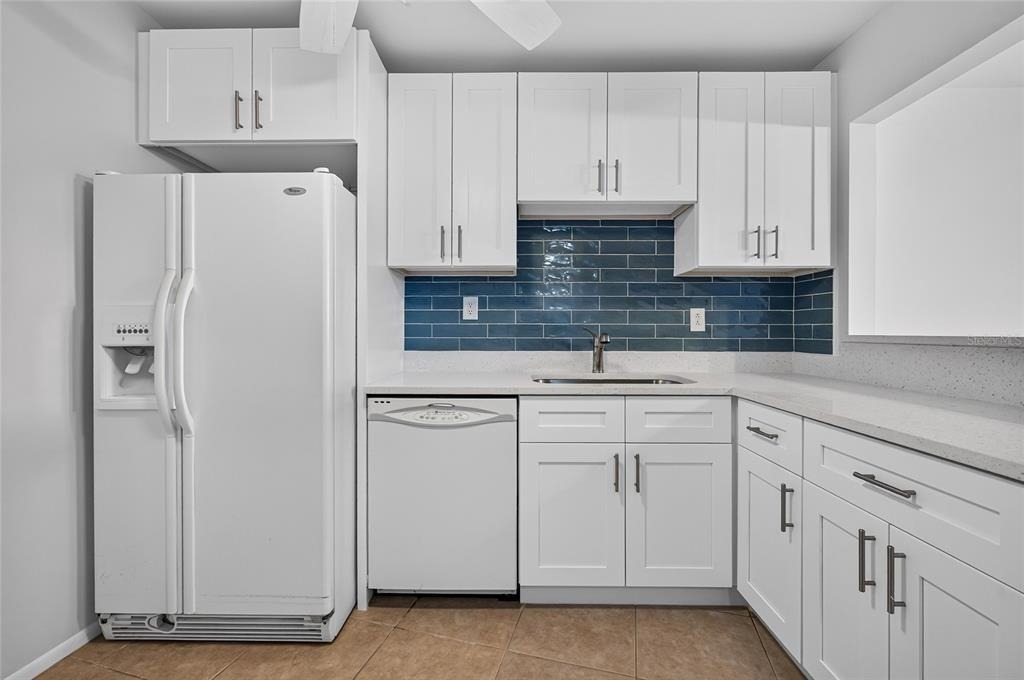 245 Center Road - Photo 4