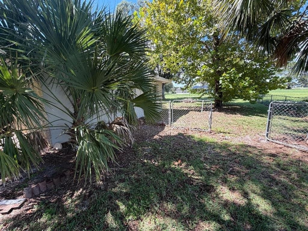 432 Spring Lake Boulevard - Photo 4