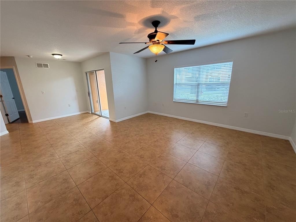 4600 E Moody Boulevard - Photo 19