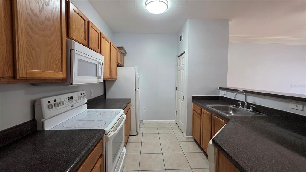 4802 51st Street W - Photo 6