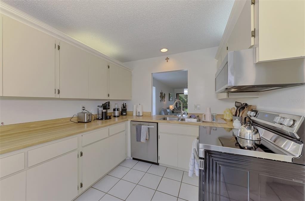 952 N Beneva Road - Photo 24