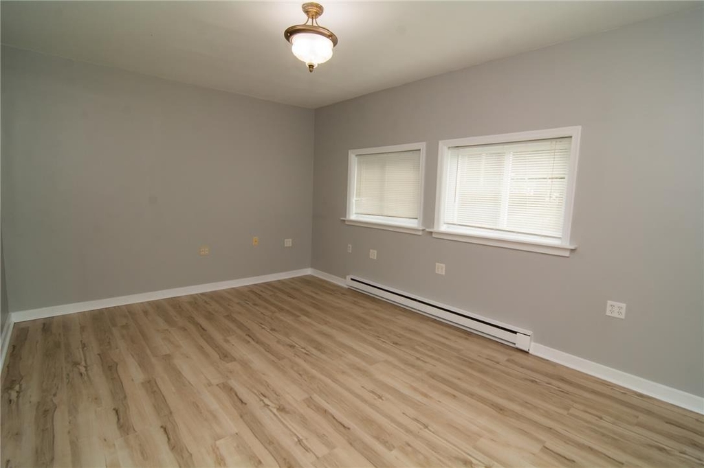 215 Franklin Street - Photo 7
