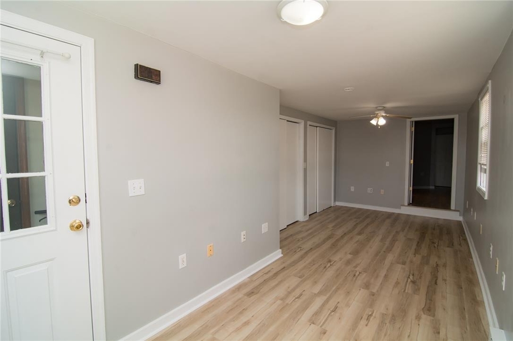 215 Franklin Street - Photo 22