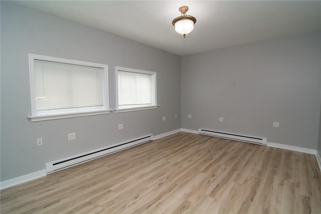 215 Franklin Street - Photo 11