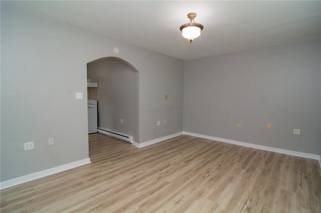 215 Franklin Street - Photo 9