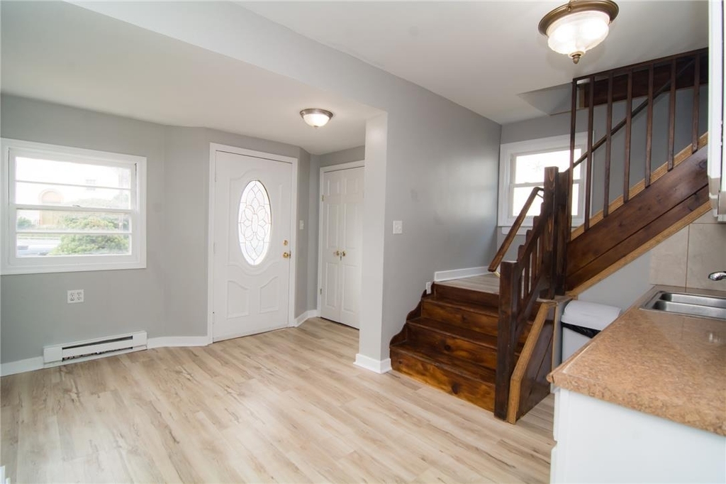 215 Franklin Street - Photo 5