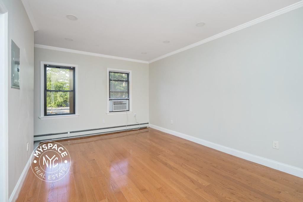 1588 Fulton Street - Photo 2