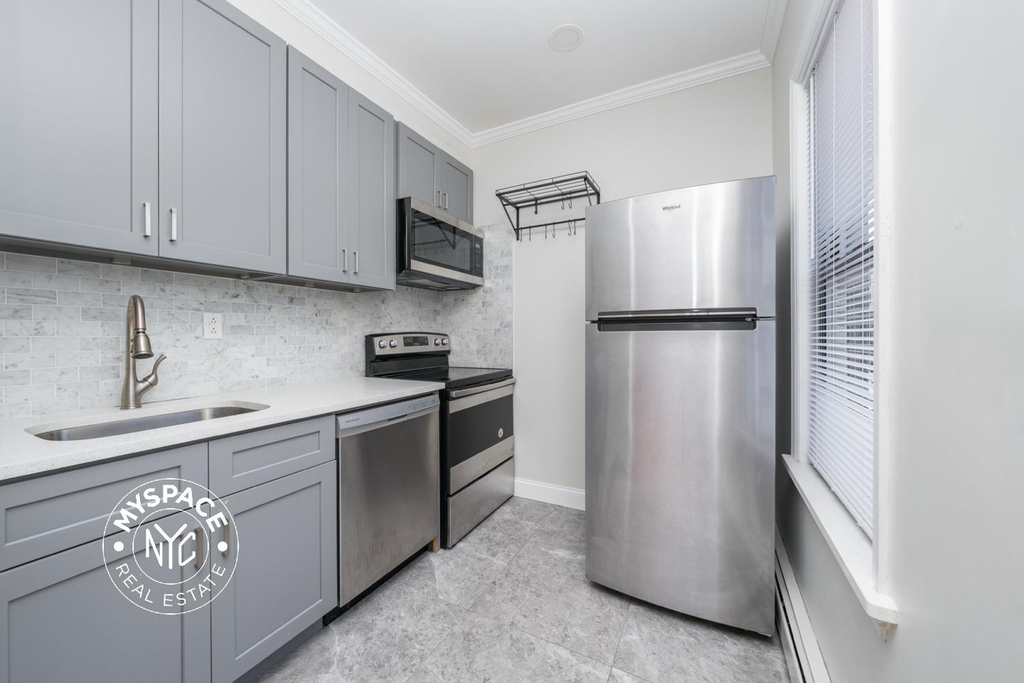 1588 Fulton Street - Photo 4