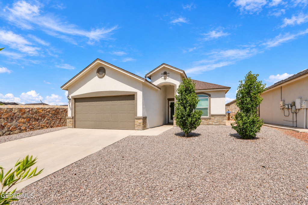 13805 Garforth Avenue - Photo 2