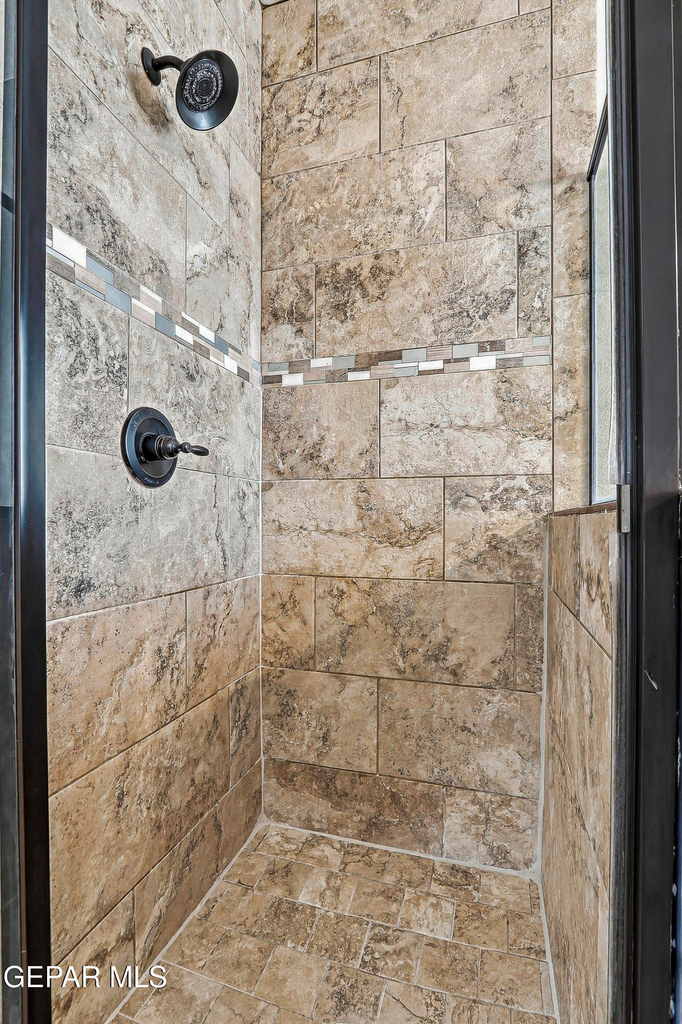 13805 Garforth Avenue - Photo 4