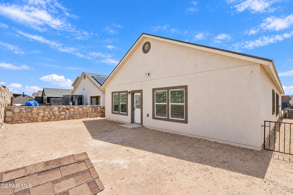 13805 Garforth Avenue - Photo 32