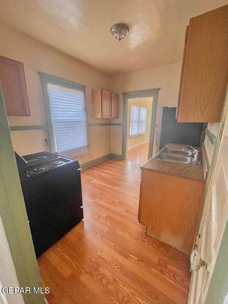 2526 E Yandell Drive - Photo 10