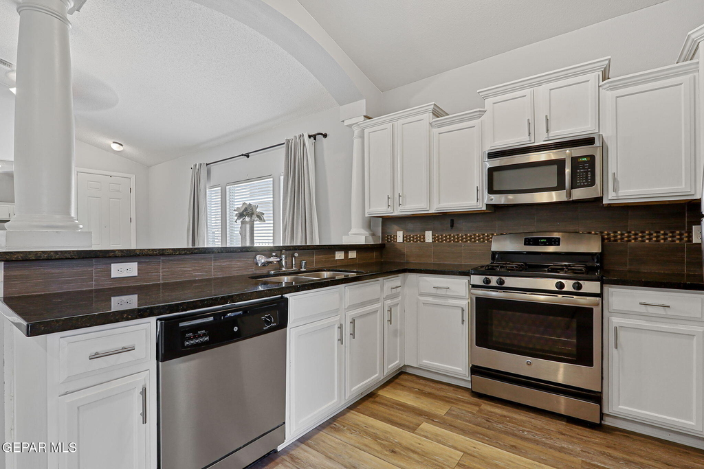 7213 Copper Trail Avenue - Photo 9