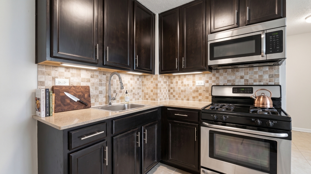 3333 Broadway - Photo 4