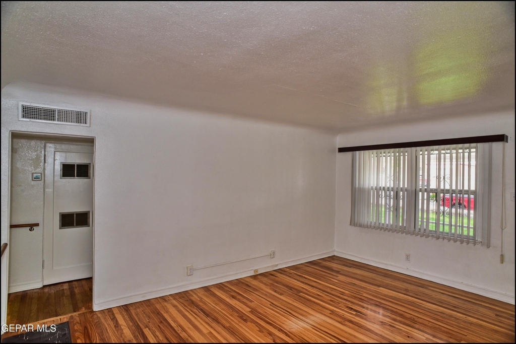 815 Ellis Street - Photo 8