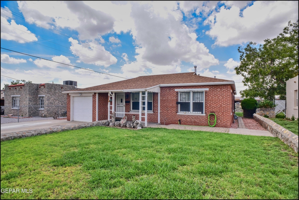 815 Ellis Street - Photo 1