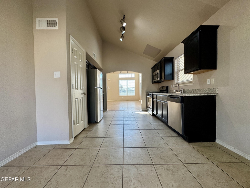 3813 Loma Dante - Photo 12