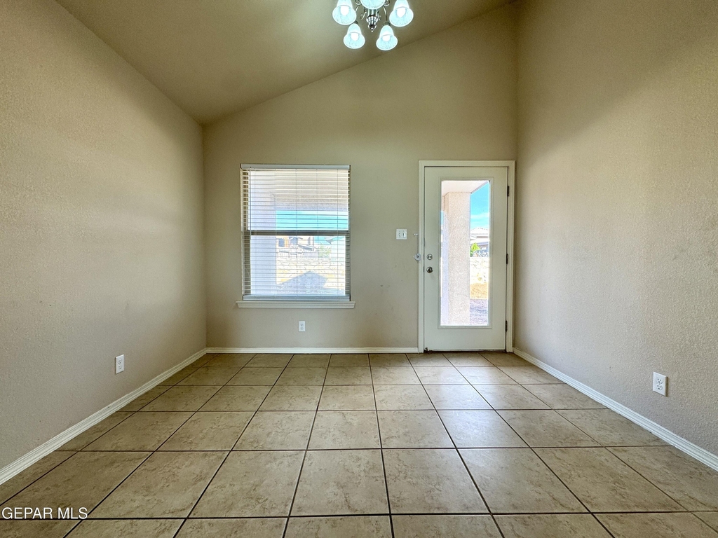3813 Loma Dante - Photo 11