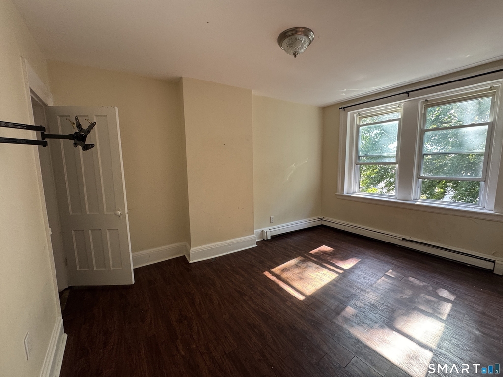 1266 Park Avenue - Photo 7
