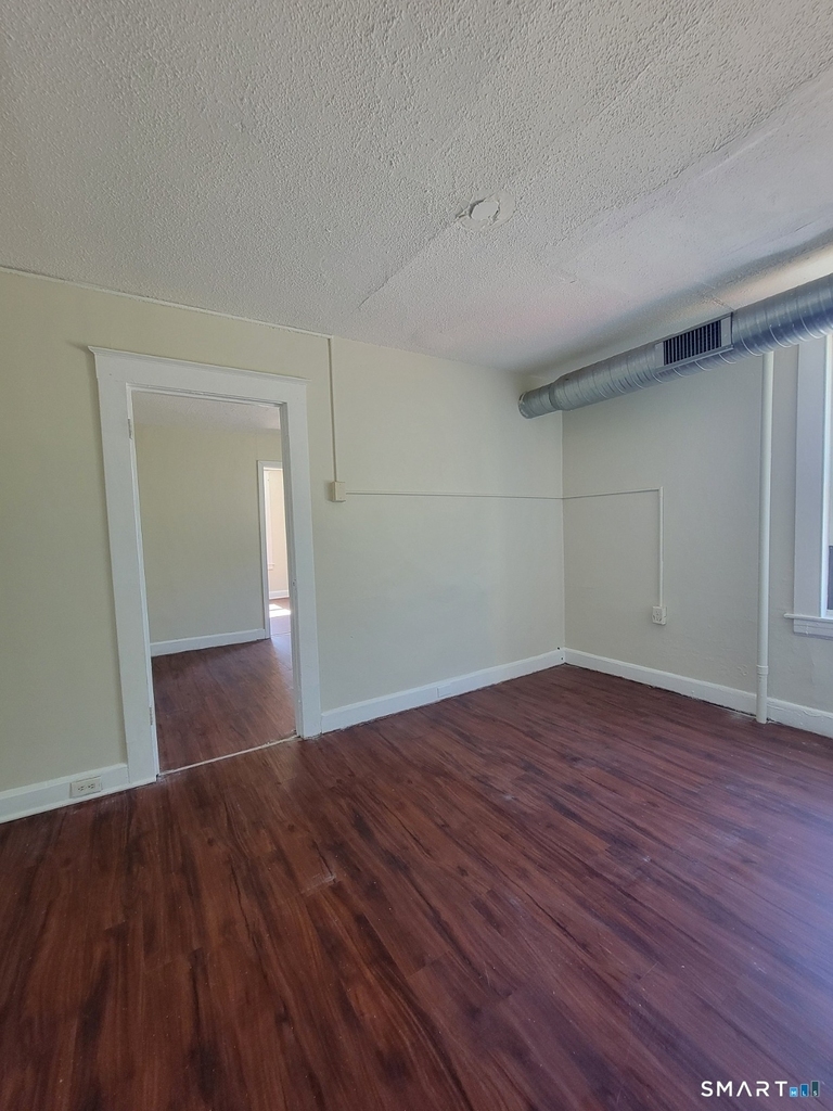 220 Main Street - Photo 4