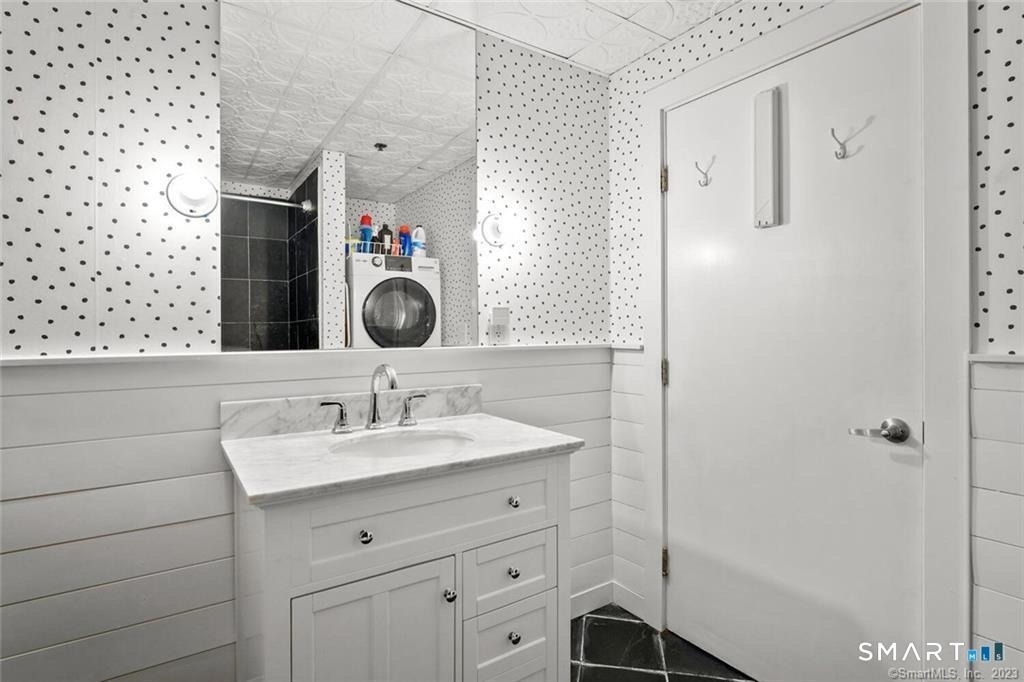 881 Lafayette Boulevard - Photo 15