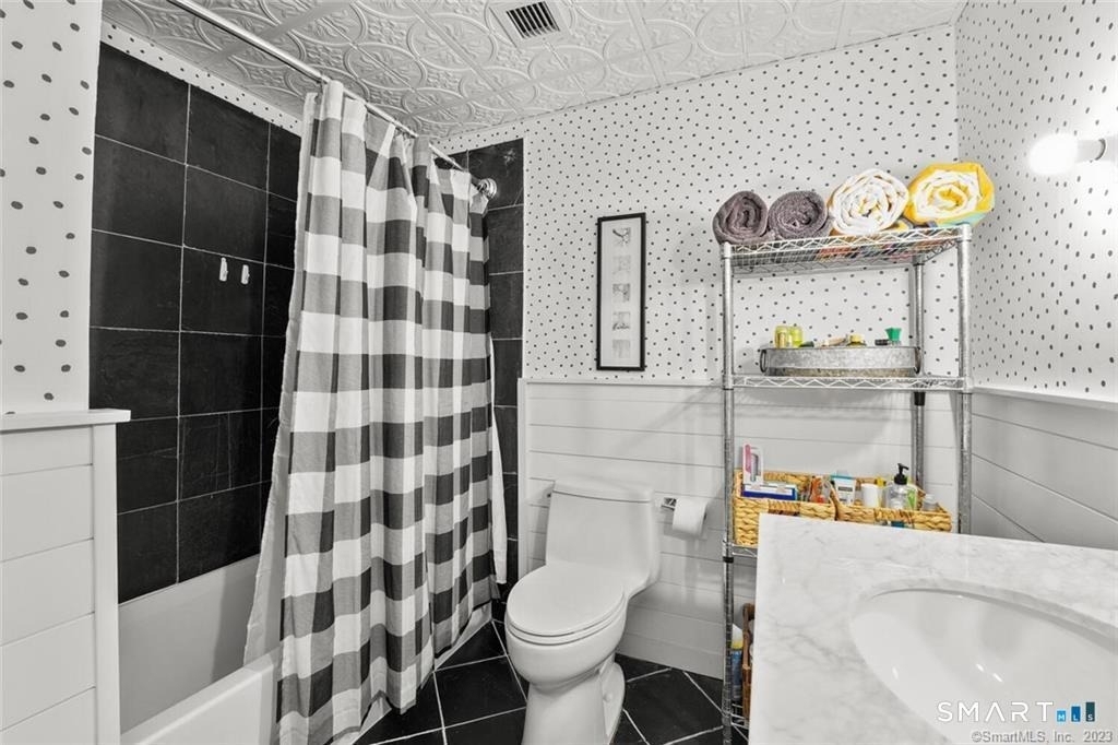 881 Lafayette Boulevard - Photo 16