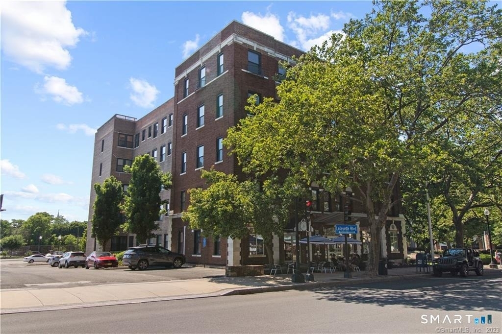 881 Lafayette Boulevard - Photo 26