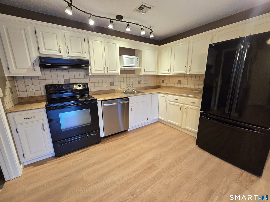 54 Mountain Road - Photo 2