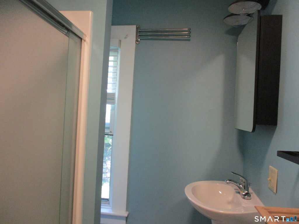 42-44 Chapman Street - Photo 8
