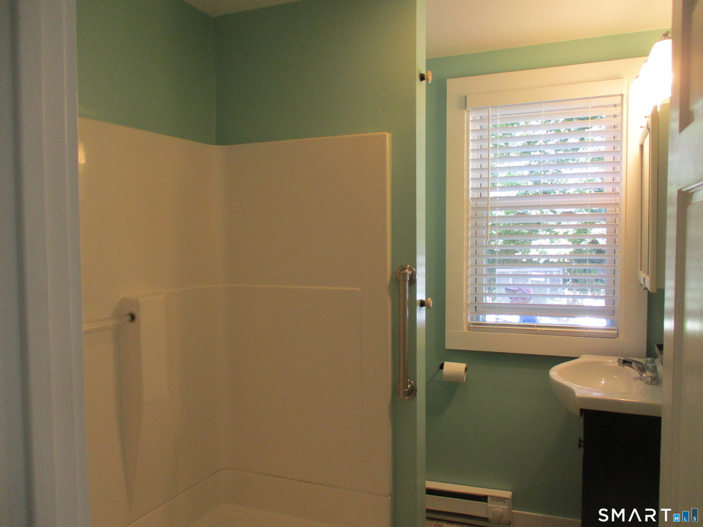 42-44 Chapman Street - Photo 12