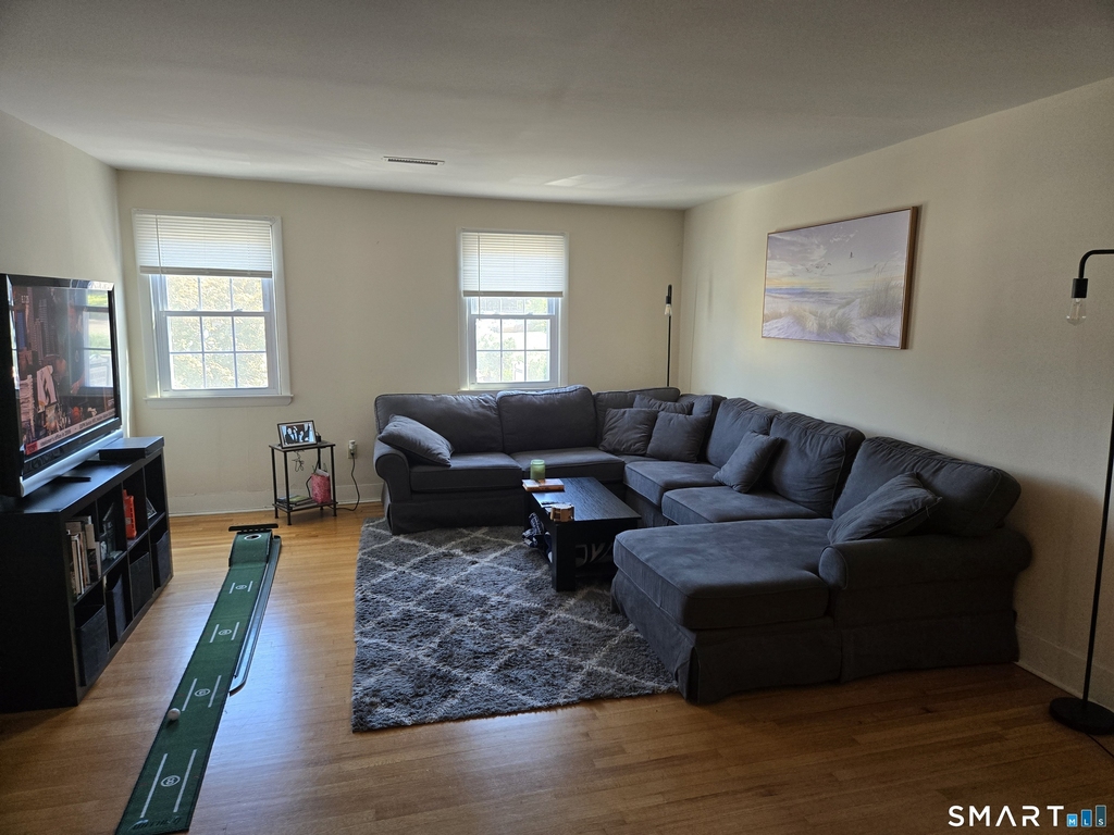 1118 Main Street - Photo 0