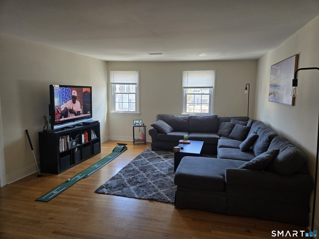 1118 Main Street - Photo 1