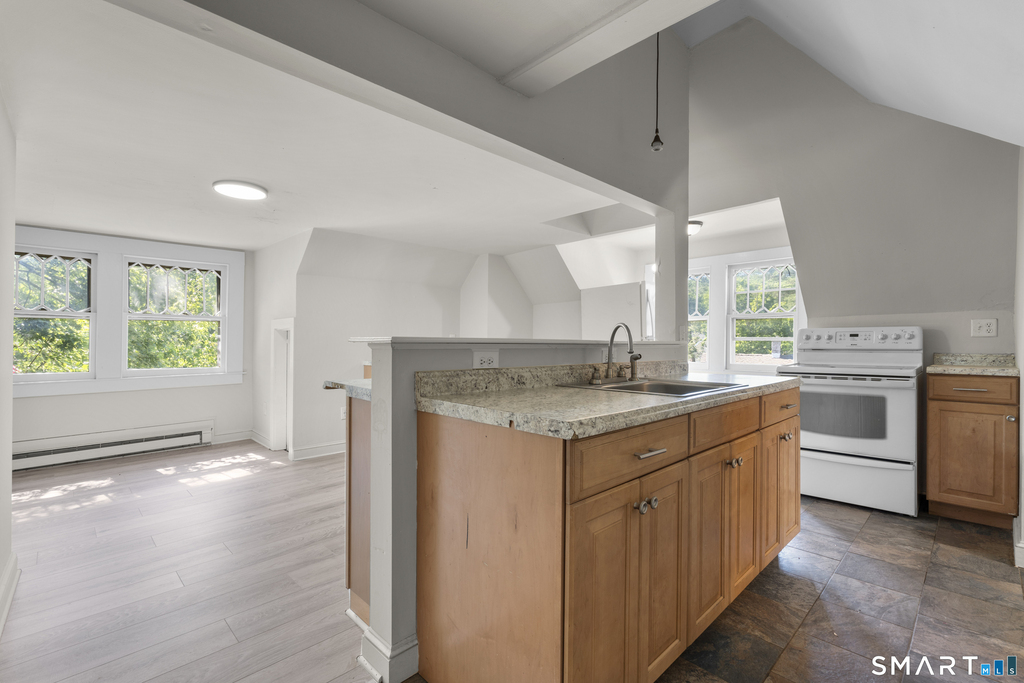 908 Main Street - Photo 2