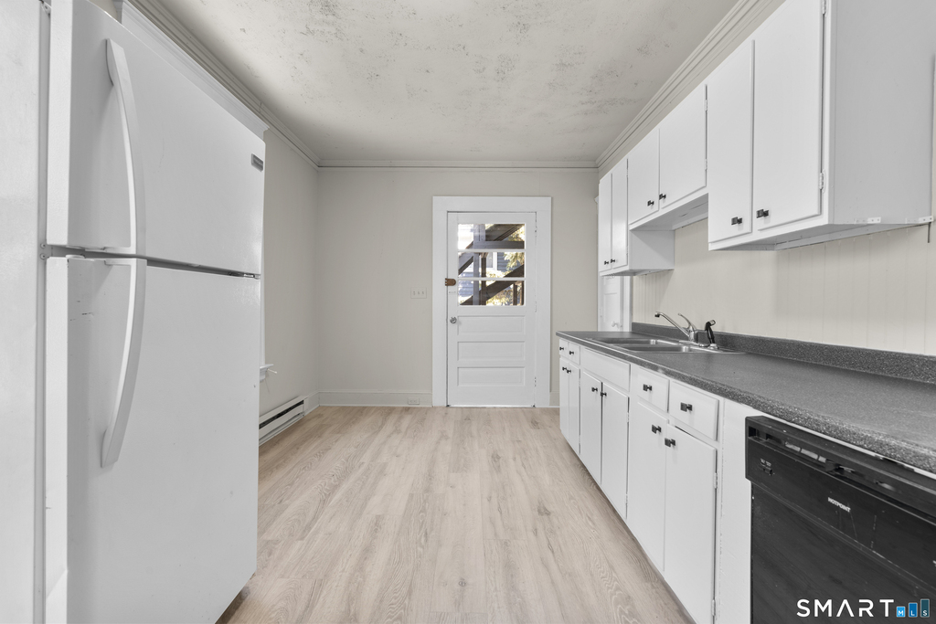 908 Main Street - Photo 3