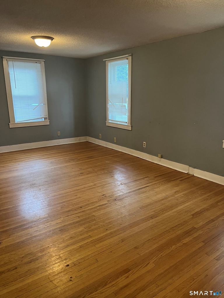 168 Curtis Street - Photo 4
