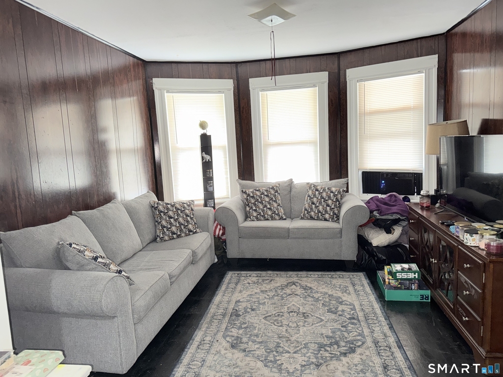438 Hollister Avenue - Photo 5