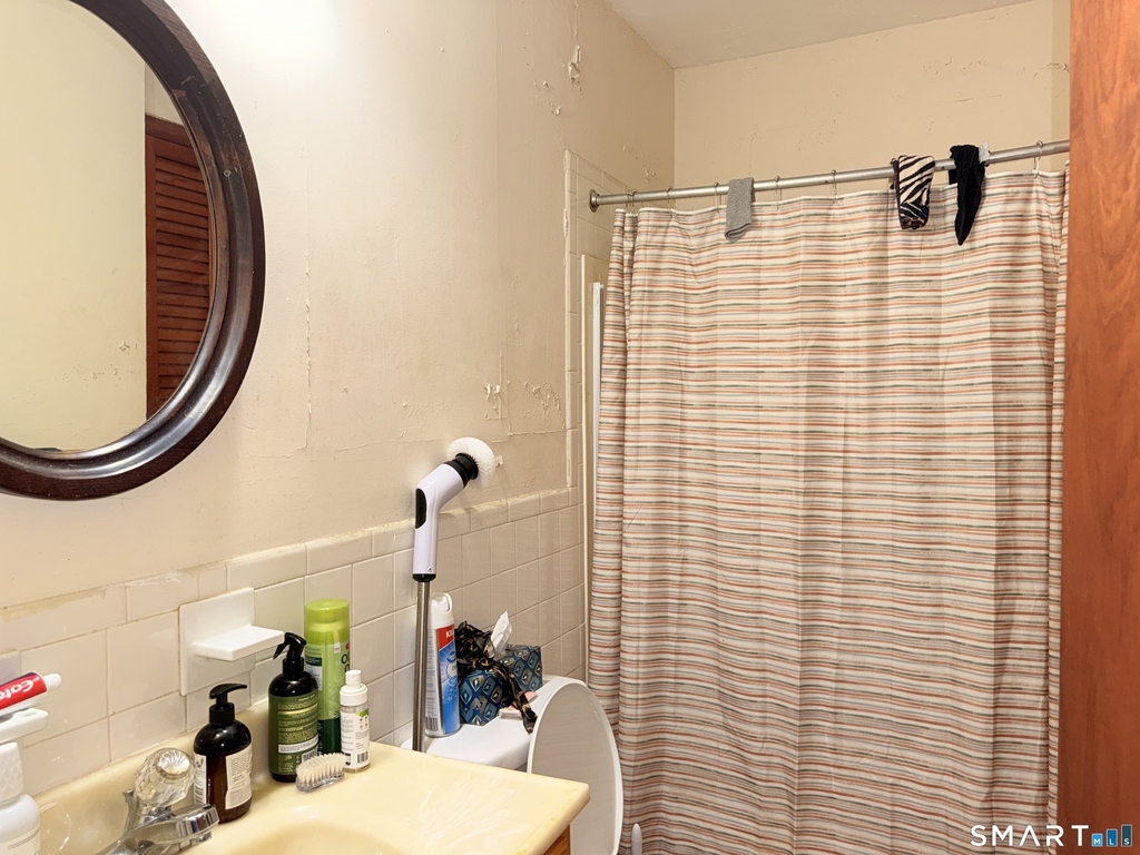 438 Hollister Avenue - Photo 8