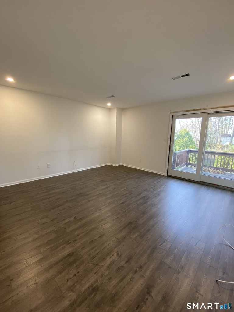 108 Seaside Avenue - Photo 7