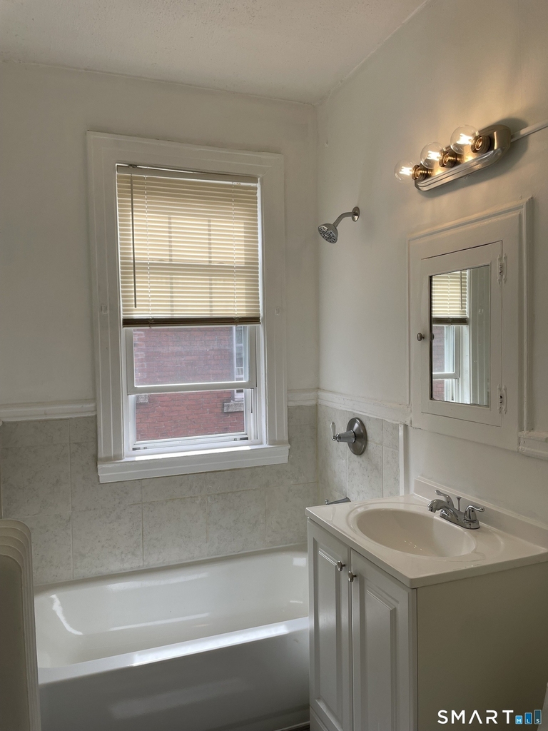 388 Woodland Street - Photo 6