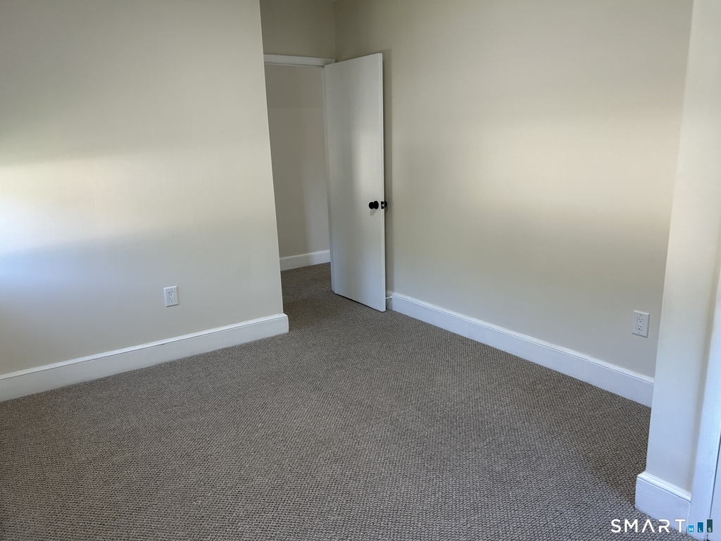 2561 Whitney Avenue - Photo 24