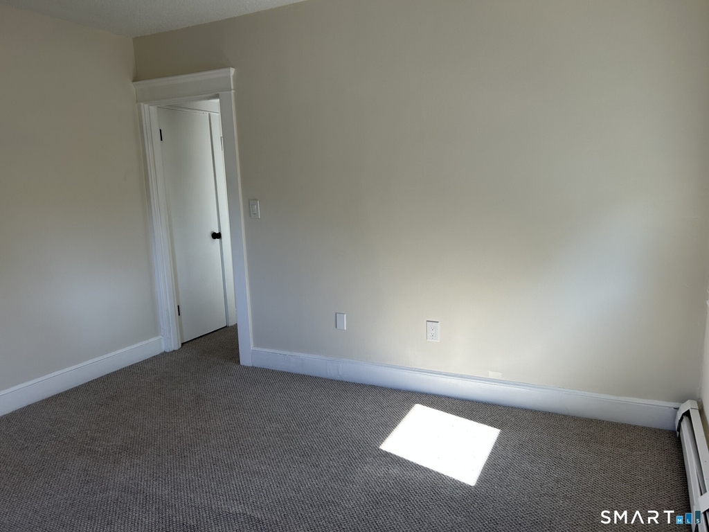 2561 Whitney Avenue - Photo 15