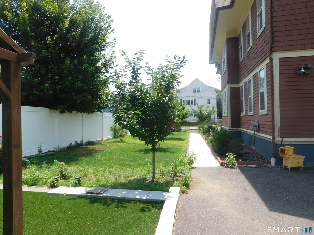 227-231 Edna Avenue - Photo 5