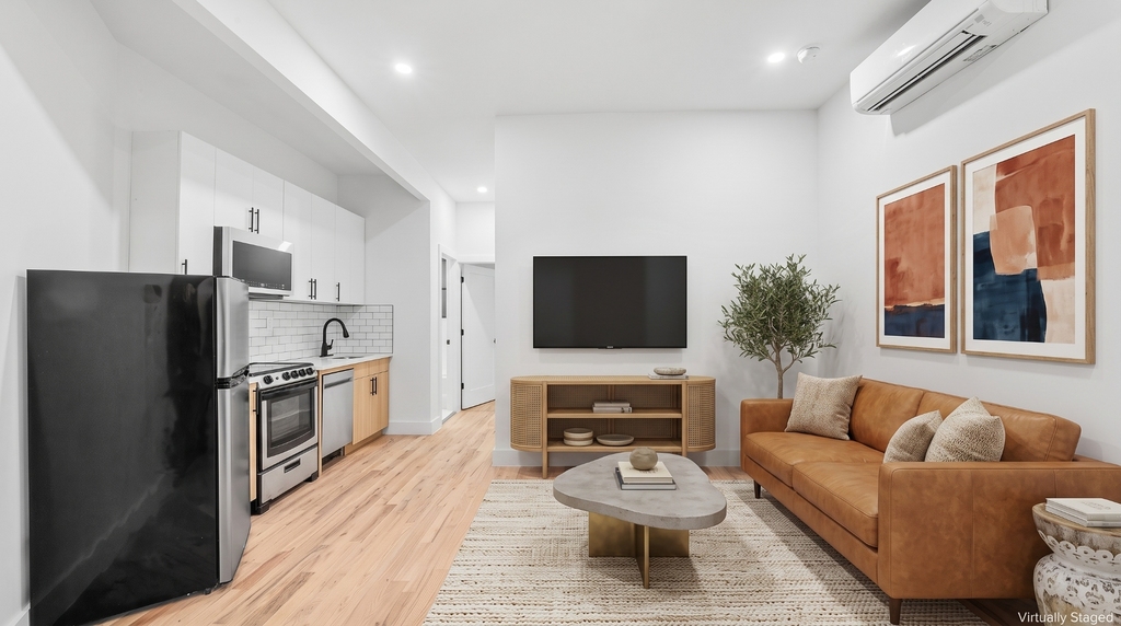 312 Manhattan Avenue - Photo 1