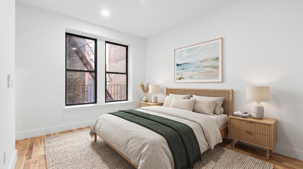 312 Manhattan Avenue - Photo 2