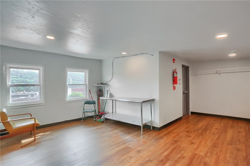 526 Fallowfield Ave - Photo 13