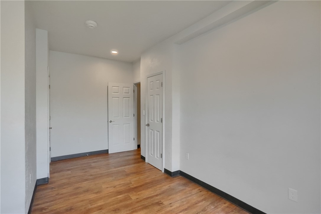 526 Fallowfield Ave - Photo 9